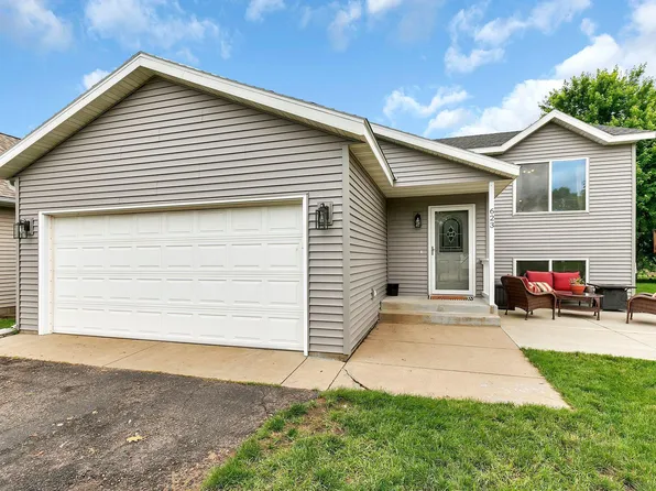 623 Hickory Dr, Saint Joseph, MN 56374