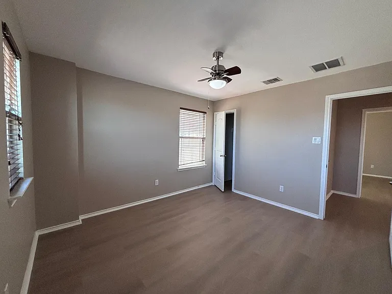 1405 Berlin Ln — Photo 26