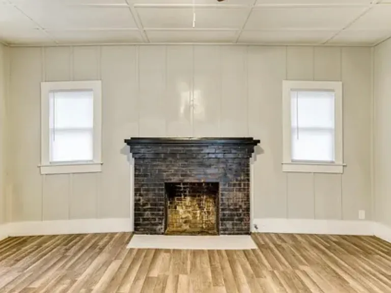 118 E Heron St — Photo 2