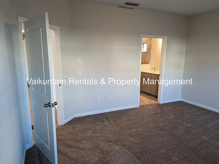 74 Newton Ln — Photo 12