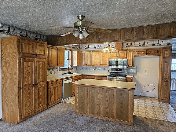 4th image of 26409 Farm Road 1215
