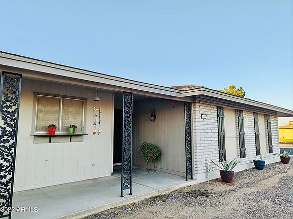 2nd image of 10943 W Roundelay Cir