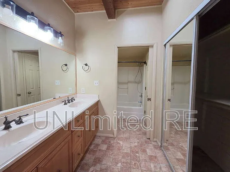 355 Canyon Diablo Rd — Photo 15