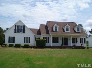577 Club House Dr, Dunn, NC 28334