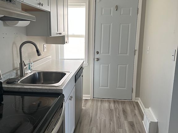 5th image of 3745 E Market St #39