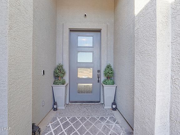 2nd image of 2295 Indigo St