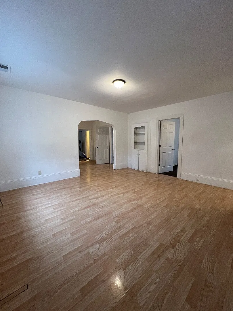 1537 Bay St. — Photo 2