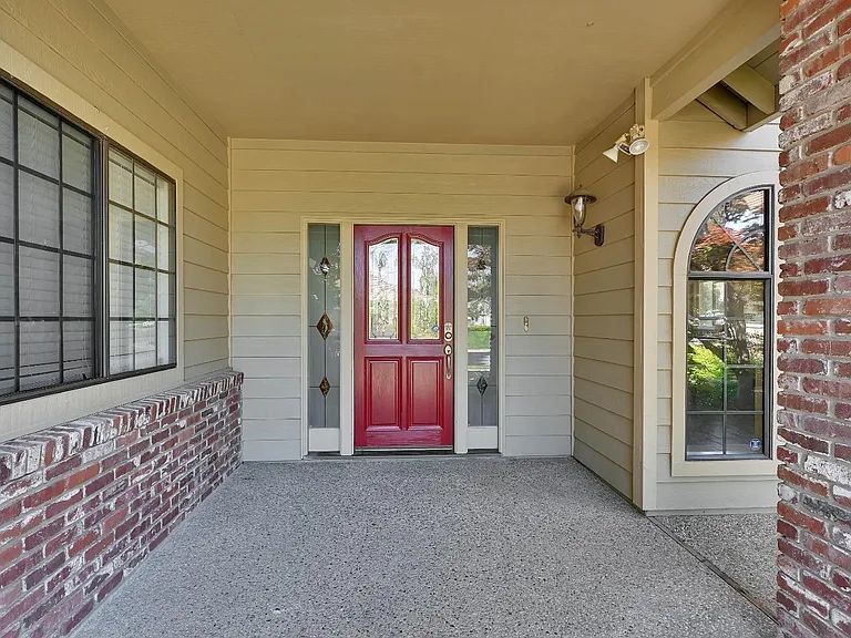 722 Mariner Loop — Photo 3