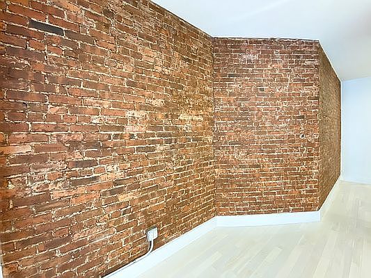 5th image of 672 Saint Nicholas Ave APT 1