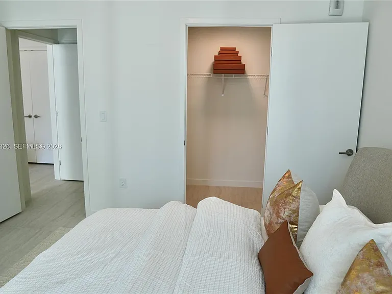 77 SE 5th St #2414 — Photo 15