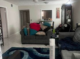 410 NW 68th Ave