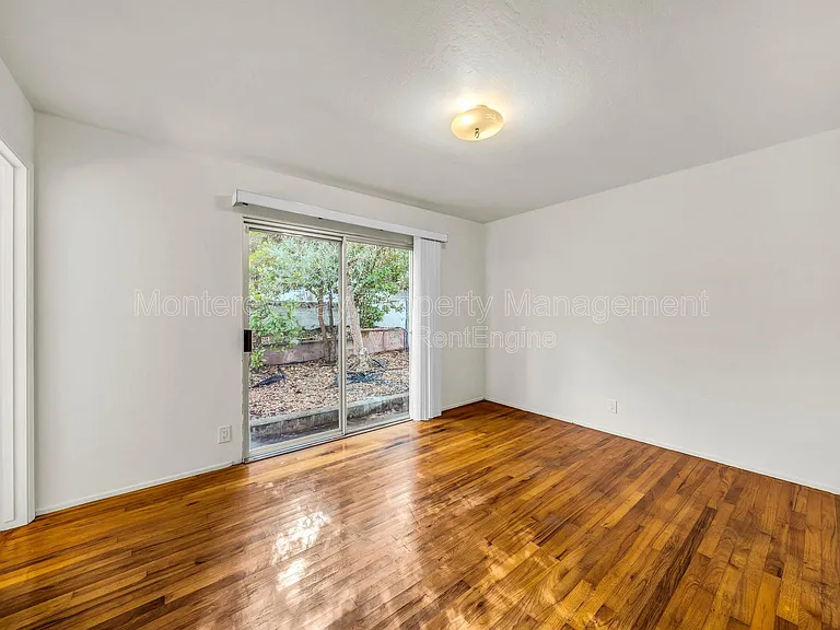 2100 David Ave — Photo 18