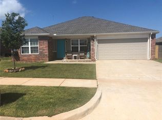9621 Emilee Grace Ln, Moore, OK 73160