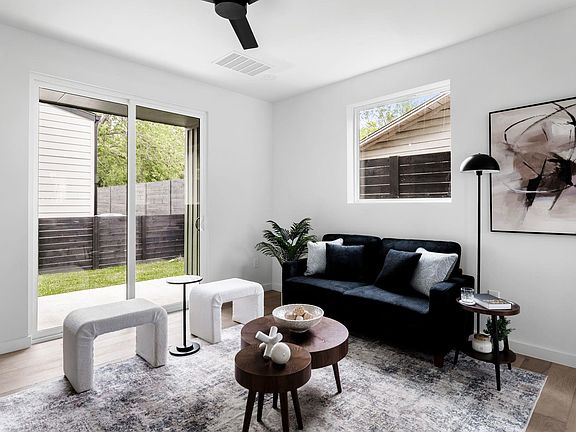 4th image of 3204 Lyons Rd #1