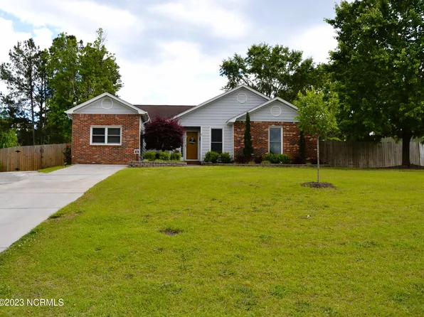 2681 Idlebrook Circle, Midway Park, NC 28544