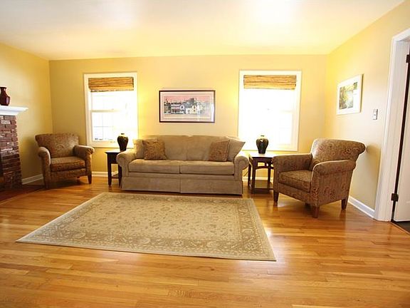 4th image of 1119 Scenic Dr