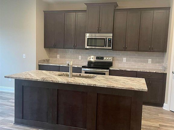 2nd image of 1804 Banyan Dr