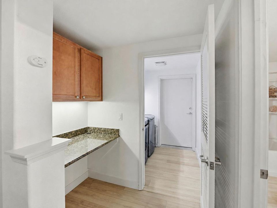1st image of 1717 Vessona Cir #1717