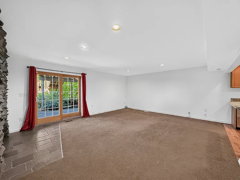 16706 SE 44th St — Photo 26
