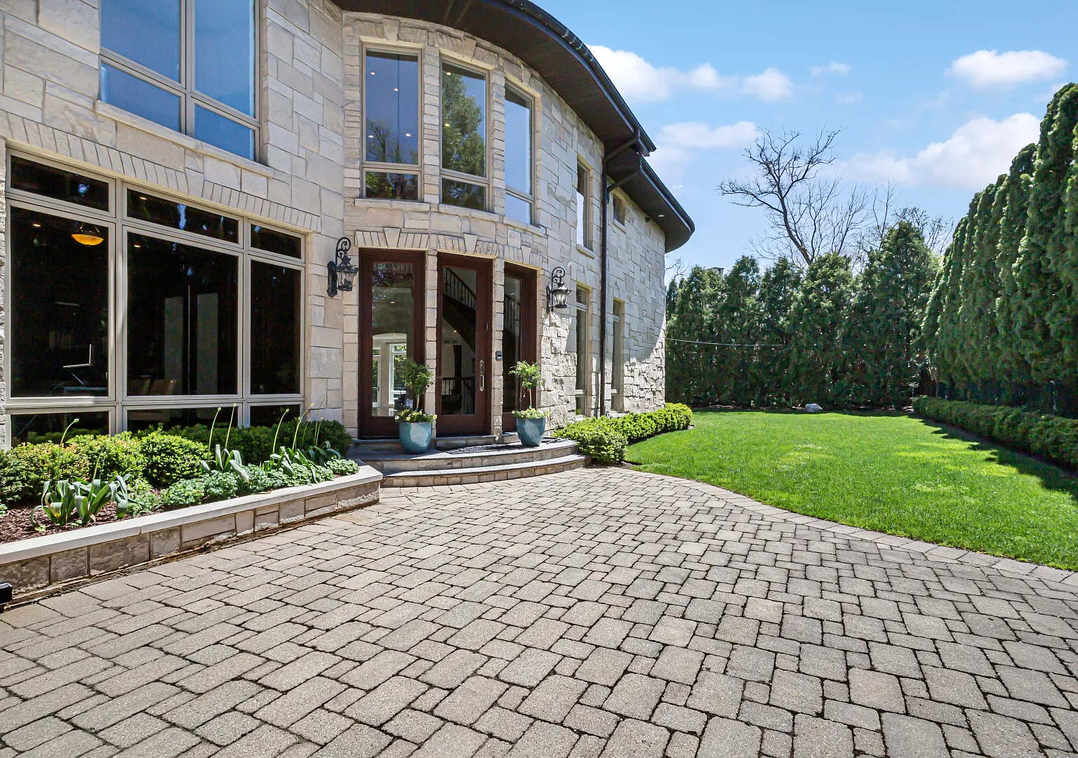 6 bed, 9.0 bath, 7539 sqft, $35,500 — Photo 4