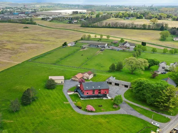 3158 Newburg Rd, Nazareth, PA 18064