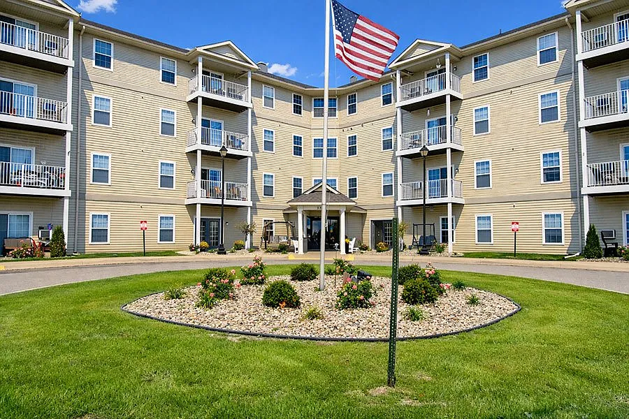 ST. CLAIR LANDINGS