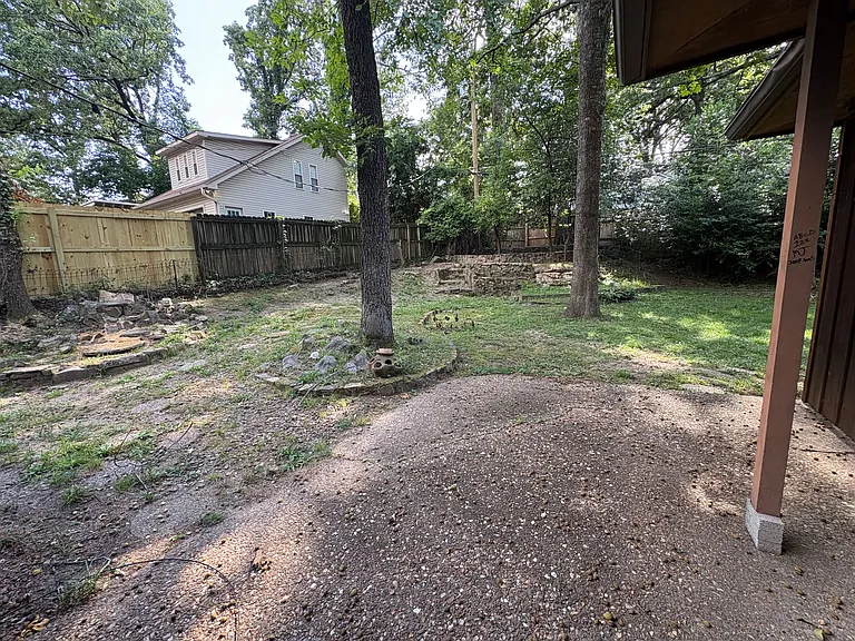 2620 N Taylor St — Photo 18