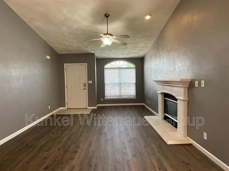 1509 English Pine Ln — Photo 3