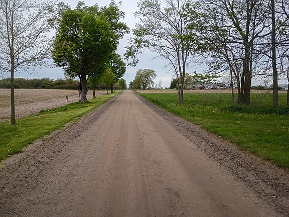 5th image of 8100 Valley Hwy