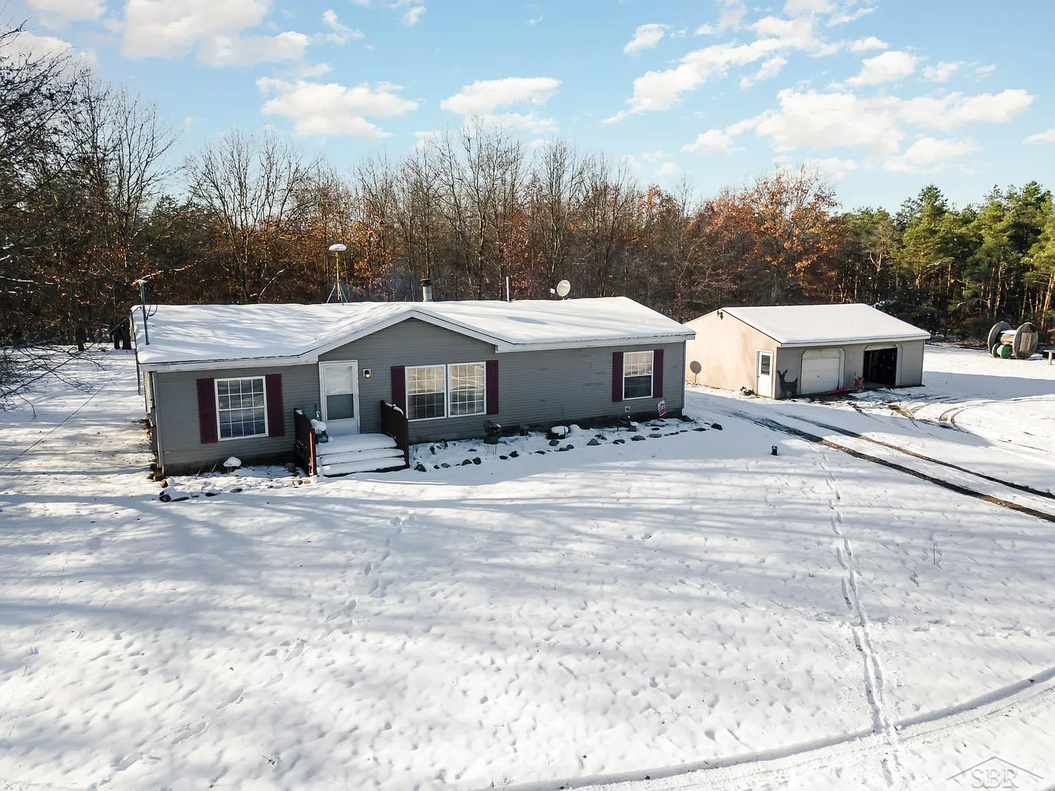 11695 N Rolland Rd photo 1
