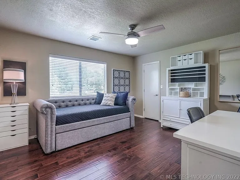 7628 S Quebec Ave — Photo 18