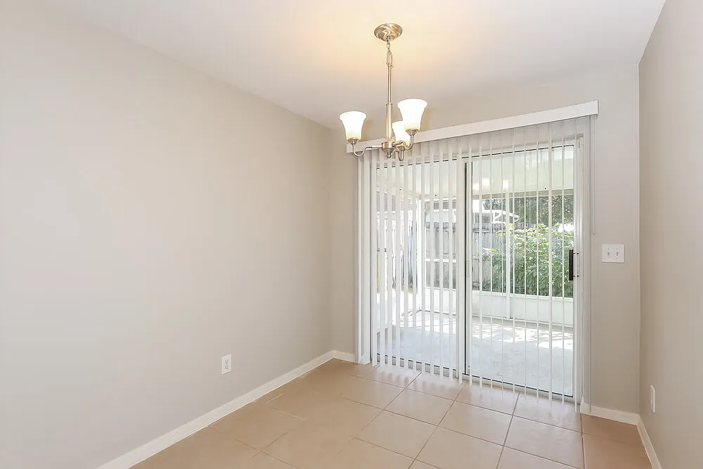 4 bed, 2.0 bath, 1326 sqft, $2,230 — Photo 4
