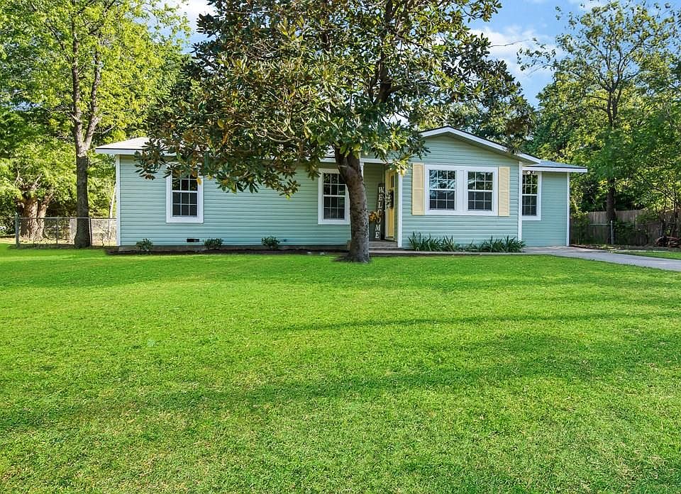 1st image of 2408 Cales Dr