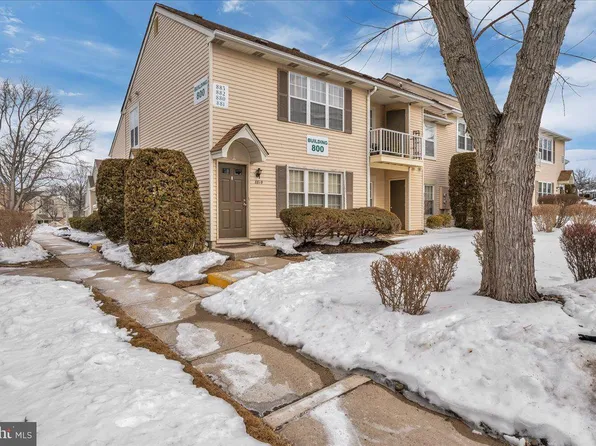 882A Scotswood Ct #882, Mount Laurel, NJ 08054