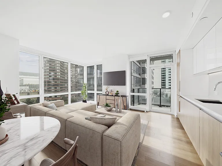 605 W 42nd St #21S — Photo 3