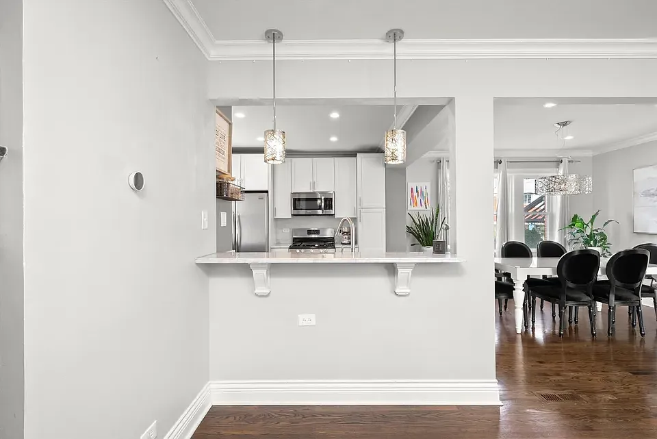 2 bed, 1248 sqft, $2,400 — Photo 4
