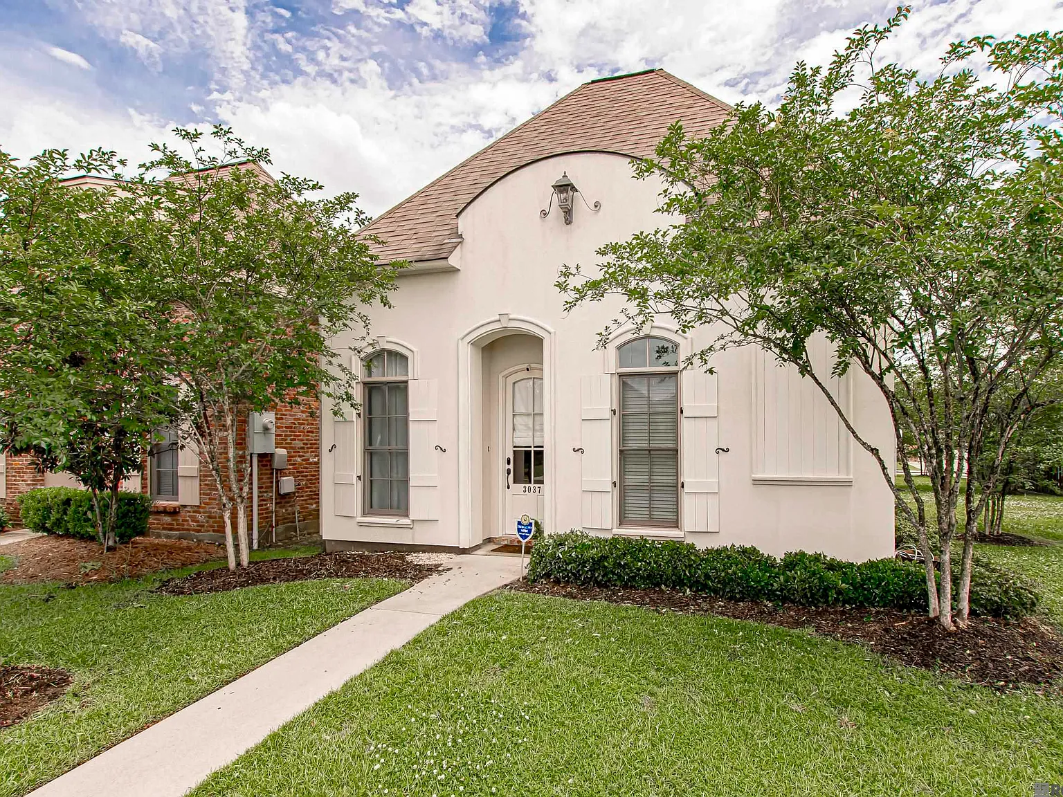 4 bed, 1790 sqft, $2,300 — Photo 1