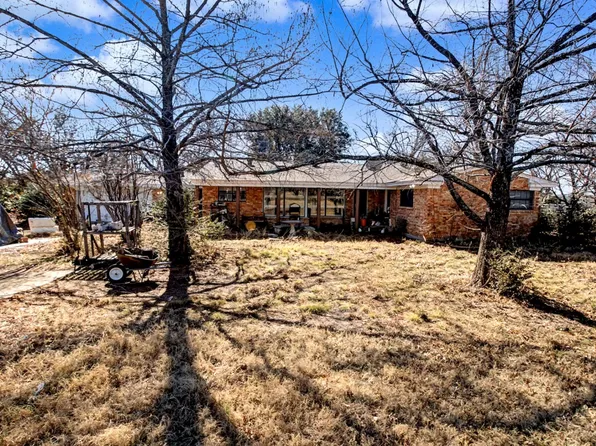 610 S Cardinal Rd, Azle, TX 76020