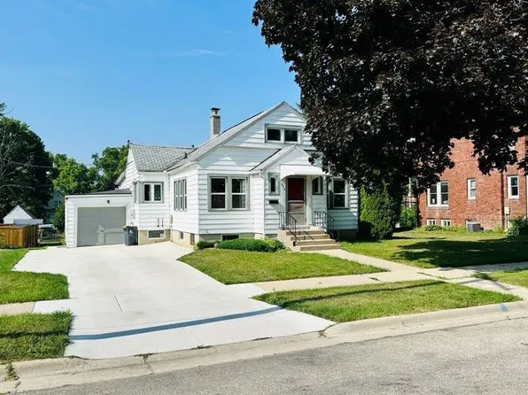 2215 15th Street, Monroe, WI 53566