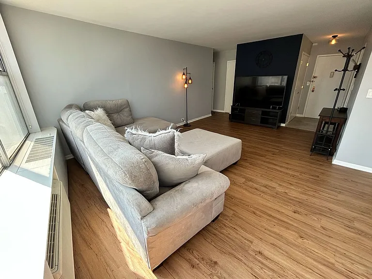 5757 N Sheridan Rd #7D — Photo 3