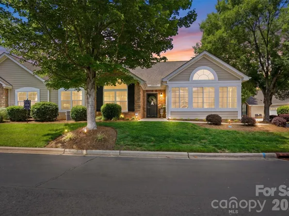 227 Lone Oak Cir, Rock Hill, SC 29732