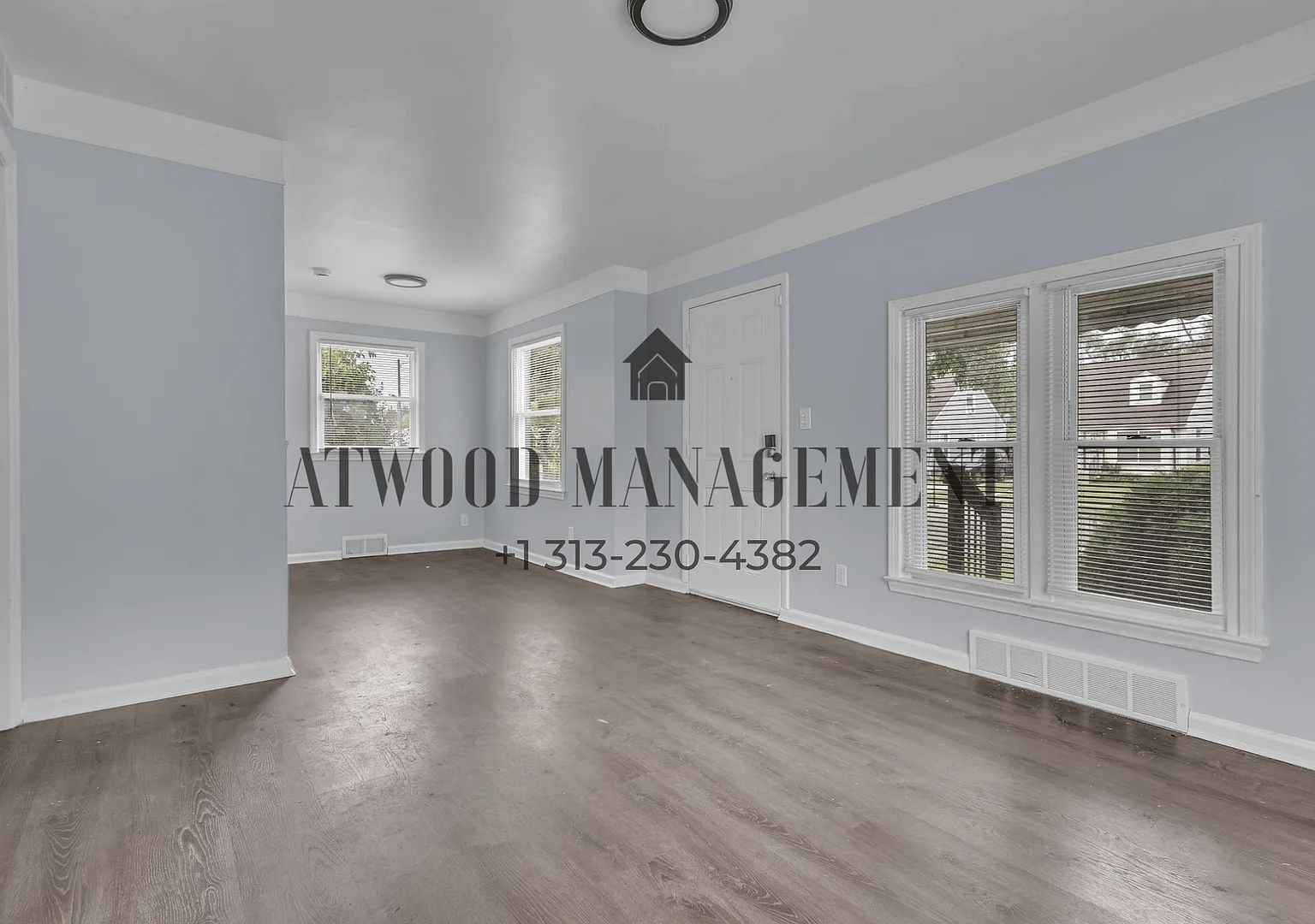 This beautifully updated 3-bedroom, 1-bath single-family home is ready for move-in! — Photo 2