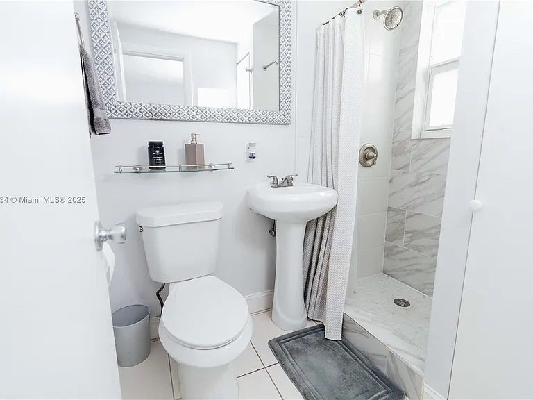 7901 SW 64th Ave #6 — Photo 18