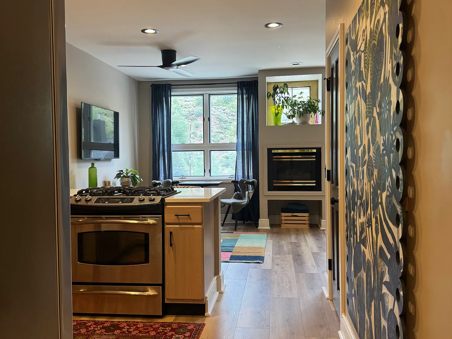 1 bed, 735 sqft, $3,200 — Photo 3