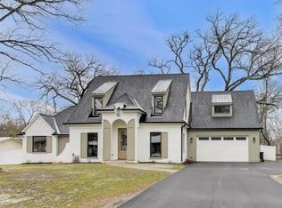 1107 Quassey Ave, Lake Bluff, IL