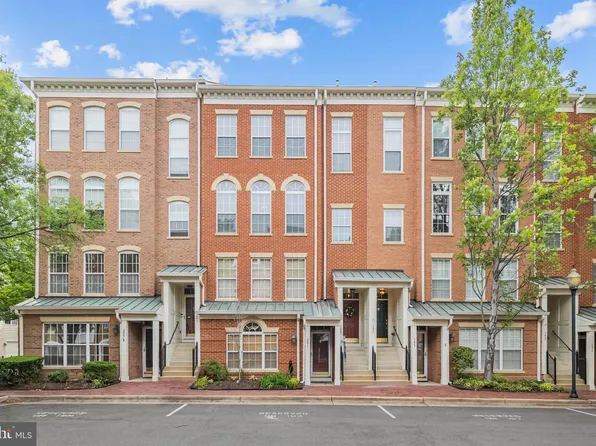 199 Martin Ln, Alexandria, VA 22304