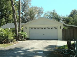 2352 Windsor Oaks Ave, Lutz, FL 33549