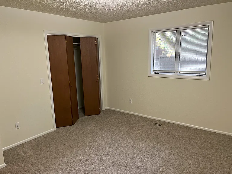 18 Hilltop Rd #16 — Photo 7