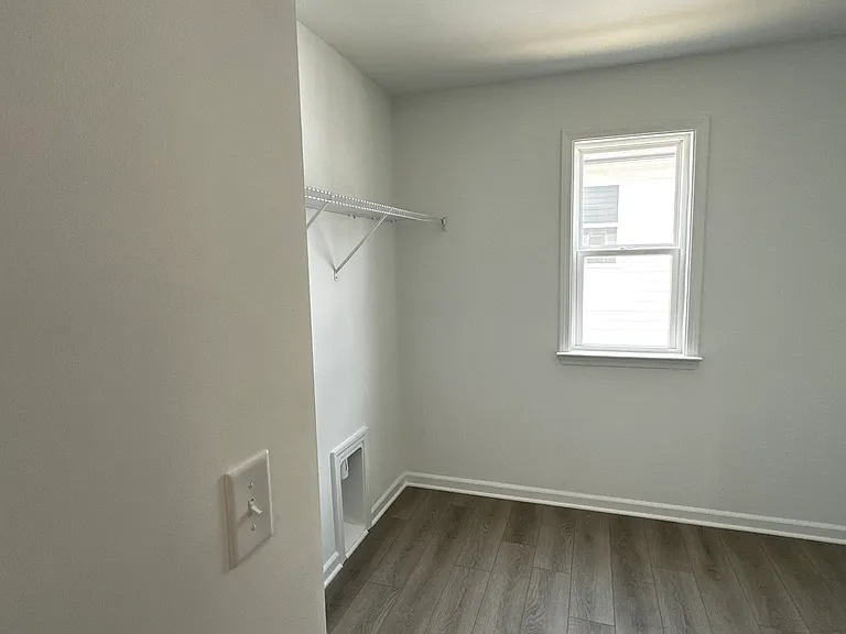 54 Mayfair St — Photo 28