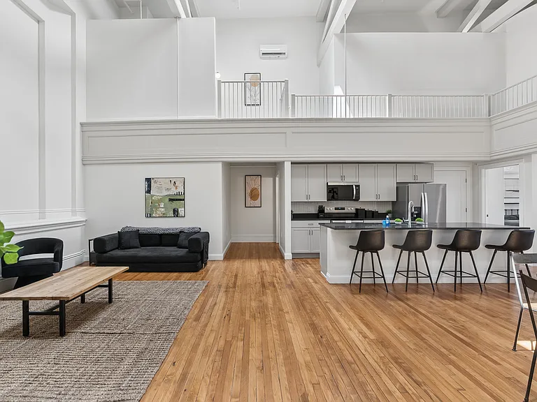 129 Main St #302 — Photo 43